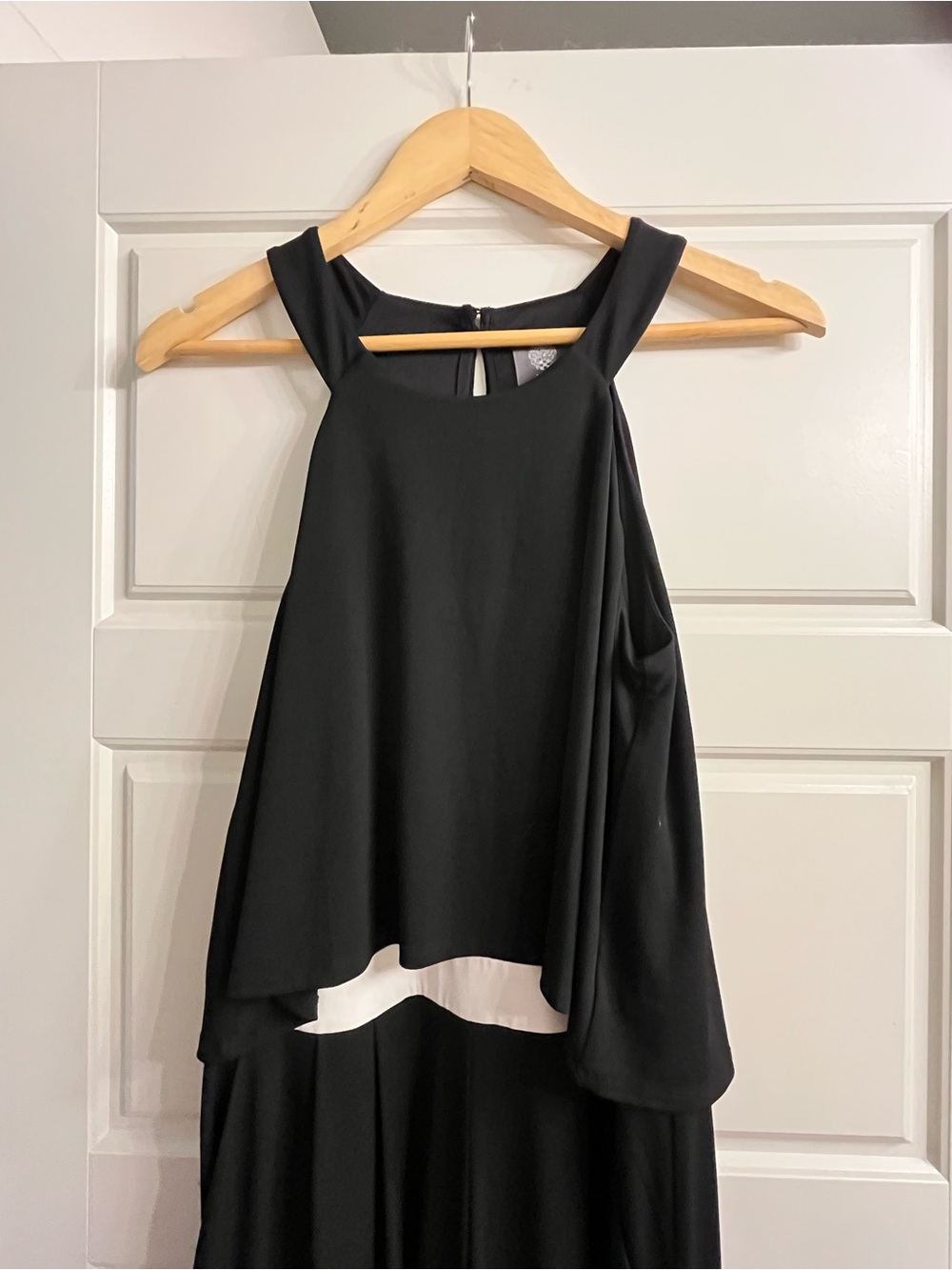 Vince Camuto Black Ivory Overlay Wide Leg Jumpsuit Size 8 - Picture 3 of 9